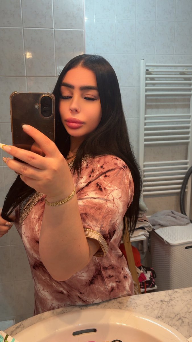 Reine DI 69 🇮🇹 tweet media