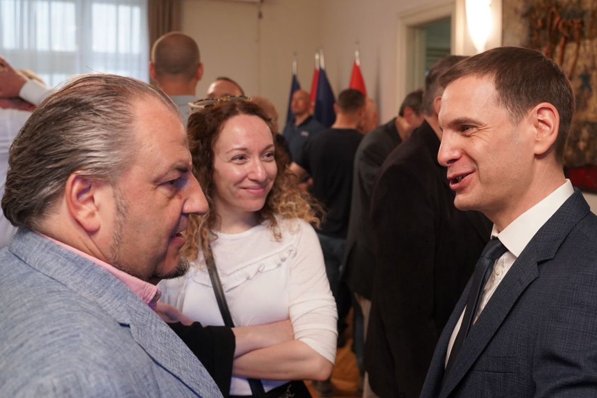 Народни непријатељ 🇷🇸 tweet media