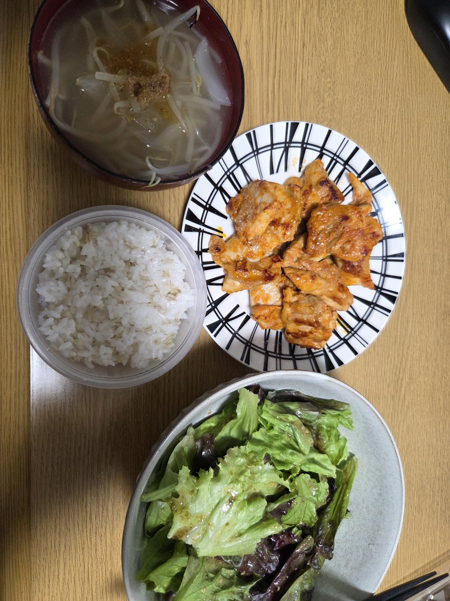 BitterChoco1986's tweet photo. 昨日のご飯 https://t.co/vXQXgH5agO
