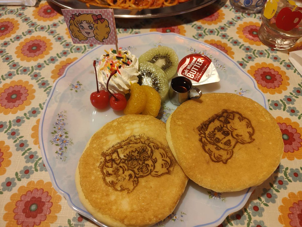 hirohidk's tweet photo. 近所にあるレトロ喫茶店セピア
娘と行った時の���
2階はキャンディキャンディ博物館🍭
原宿で有名だった女装士のキャンディさんもよく土日に居るよ👯 https://t.co/8ggkCBXWbp
