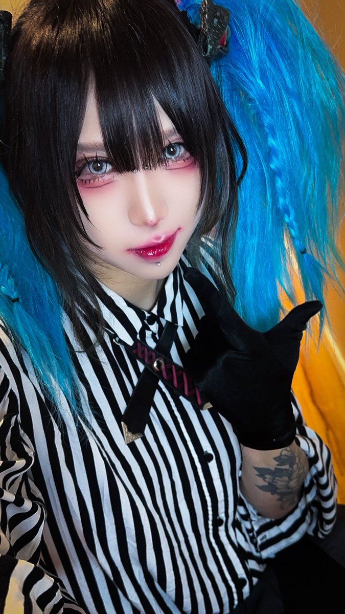 ゆーり(Yuri)/ロールシャッハ1号 Rorschach.inc tweet media