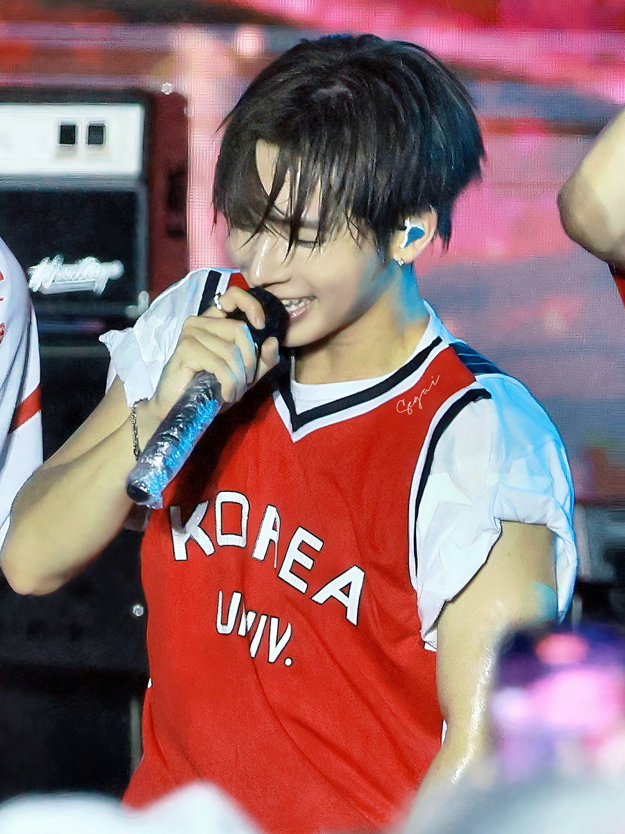 Segaiwu's tweet photo. 😋😋
#TXT #TAEHYUN 
#태현 #강태현  #テヒョン
#TOMORROW_X_TOGETHE https://t.co/fvB0GrG1LU