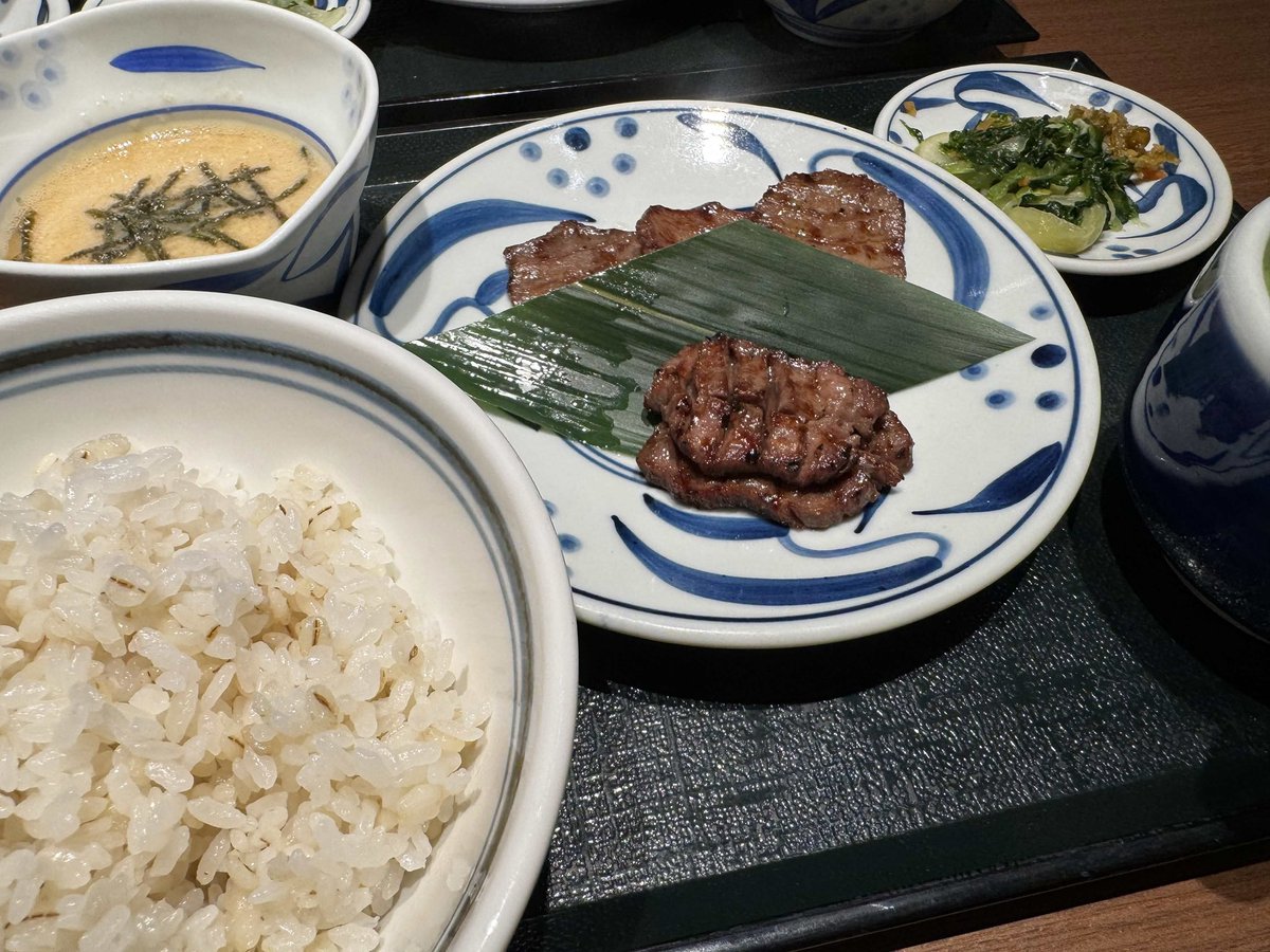 Post by 仲町あられ on X: 並等生の食事