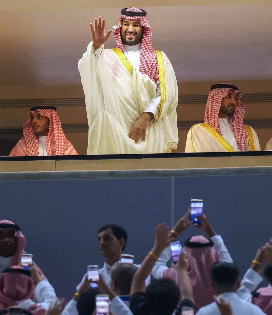 Columbuos's tweet photo. أين كنّا بالأمس وأين كنا اليوم؟ 

شكرًا لامير الشباب سمو ولي العهد.. 
شكرا لرجالات بلدي وللمسؤولين الأكفاء..
شكرًا لكل من شارك بهذا التطوير والانجاز..
شكرًا للم��لصين الذين عملوا لهذه اللحظة.. 

اليوم اختتام منافسات الدوري السعودي " الأقوى بالمنطقة قاطبة " وسط ترقب مئات الملايين بالعالم شرقًا وغربا من جماهير وصحافيين ومتابعة حثيثة ونقل من الاف وسائل الاعلام ومئات القنوات العالمية.. 

لن نتوقف لهذا المستوى بل نطمح للمزيد ايضًا. 🇸🇦