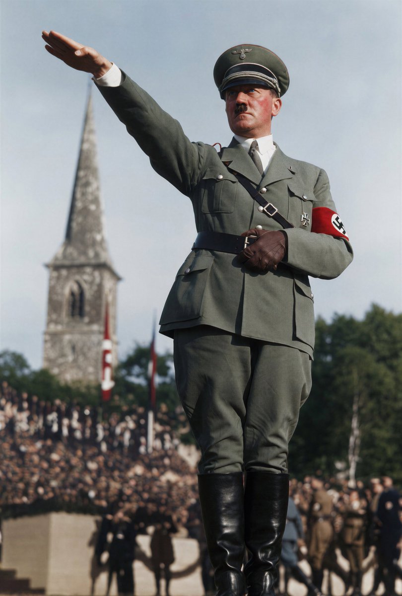 thHariis's tweet photo. Gr8 Hitler😍 https://t.co/xXrlLQOUO5