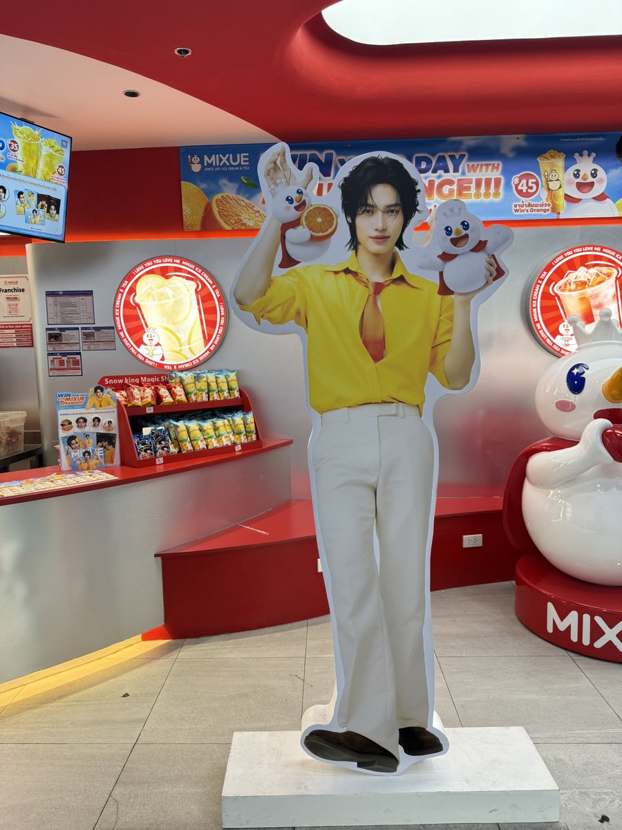 win_meco221's tweet photo. あったぁぁぁ〜🍊🥤
ペリペリ剥がして、声出たぁぁぁ🫠🫠
handsome〜Winくんっ
MIXUE ORANGE X MGR WIN
#ManagerWin
#WinYourDayWithMIXUEOrange
#winmetawin @winmetawin https://t.co/Z3ZRJYPH5P