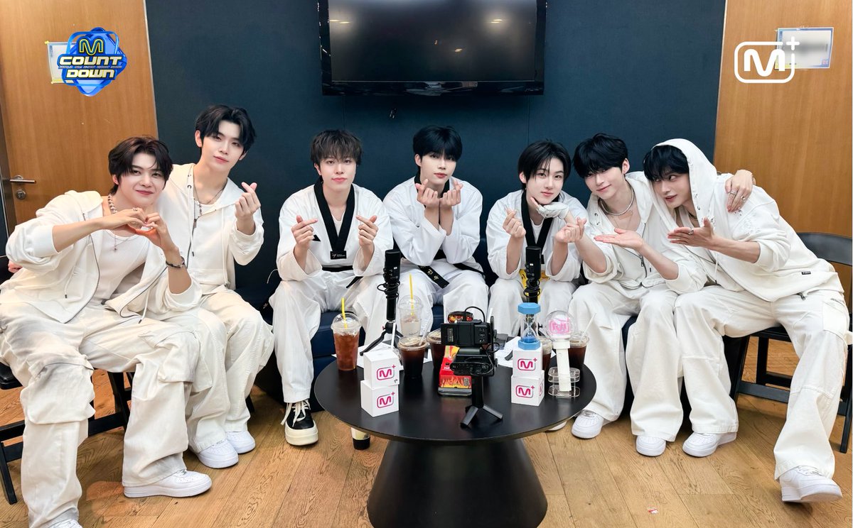 🔝콩🔝 tweet media