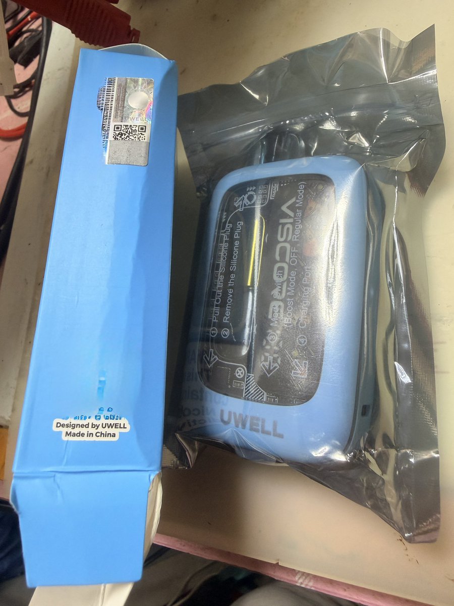 zonara8's tweet photo. Uwell 悠薇儿 双功率  20000-30000 Puffs   一次性电子雾化器#出口外贸#电子Y# 悦刻#绿萝#柚子#魔笛#徕米#烟蛋#水果味 https://t.co/o2b43I31RV