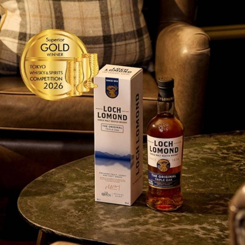 barpro_online's tweet photo. 低価格帯モルトがTWSC最高金賞🎖️
ロッホローモンドのエントリーレンジ3種より「オリジナル トリプルオーク」が快挙✨

［華やかな果実味］
［ハチミツのような甘み］
［やさしいスモーク］

蒸溜所のハウススタイルを手軽に楽しめる実力派ウイスキーをぜひお試しください🥃

https://t.co/5MLoaPUWV8 https://t.co/dBecAmQAB4