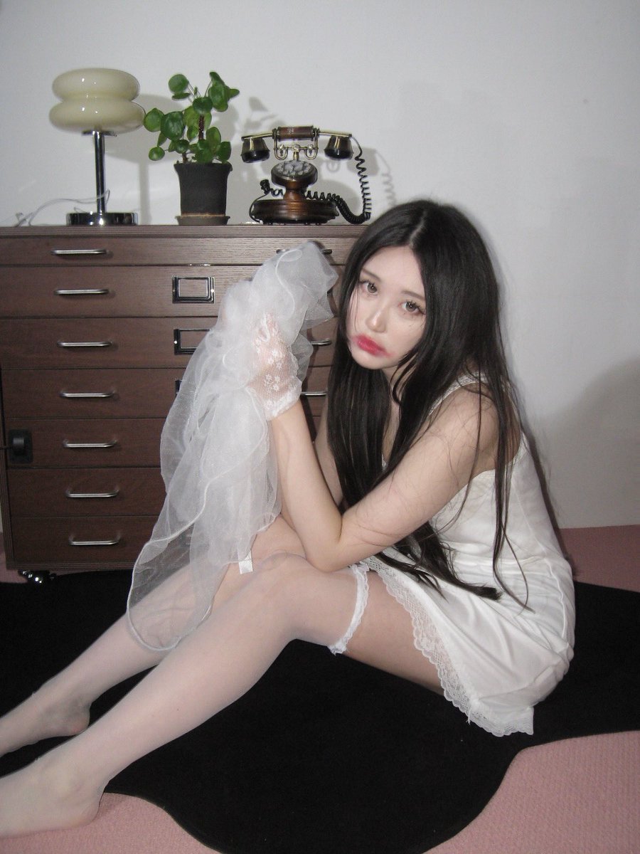 belle_486's tweet photo. 내가 단발이 좀 더 어울렸었다면ㅎ https://t.co/aPRPj5LjYw