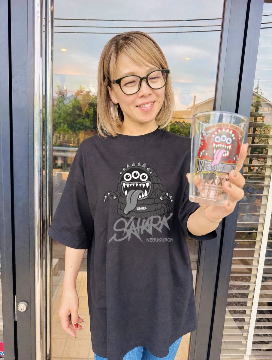 FieldSahara's tweet photo. 現在受注販売中のTシャツ 6種

1番人気はNEBUKURON 黒
2番人気は サハラビンテージロゴ黒

https://t.co/KqcFXqNDkL https://t.co/fOqBhP8IuZ