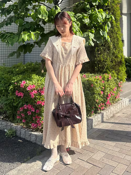 半袖ワンピース一枚でお出かけできる季節に なって嬉しい