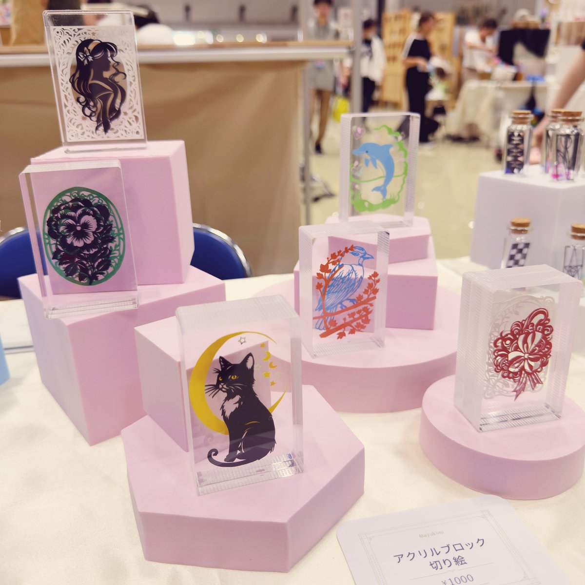 Mayukimi's tweet photo. デザインフェスタ vol.63 に出展します。
切り絵などのペーパーアート作品を展示・販売予定です。
よかったら遊びに来てください♪

出展日：両日 [2026/5/23(土)、5/24(日) ]
出展名：Mayukimi
ブース：M-197 https://t.co/5uahQO9IIY
