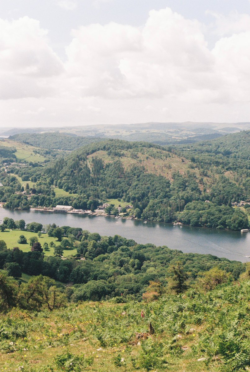 punter35mm's tweet photo. Taking a walk to the top of Gummers How. Taking in the views of the Lake District.

Camera - @CanonUKandIE New-F1 📸
Film - @Kodak Gold 200
Processed by J &amp; A Photography Studio https://t.co/YiUNZLK04i