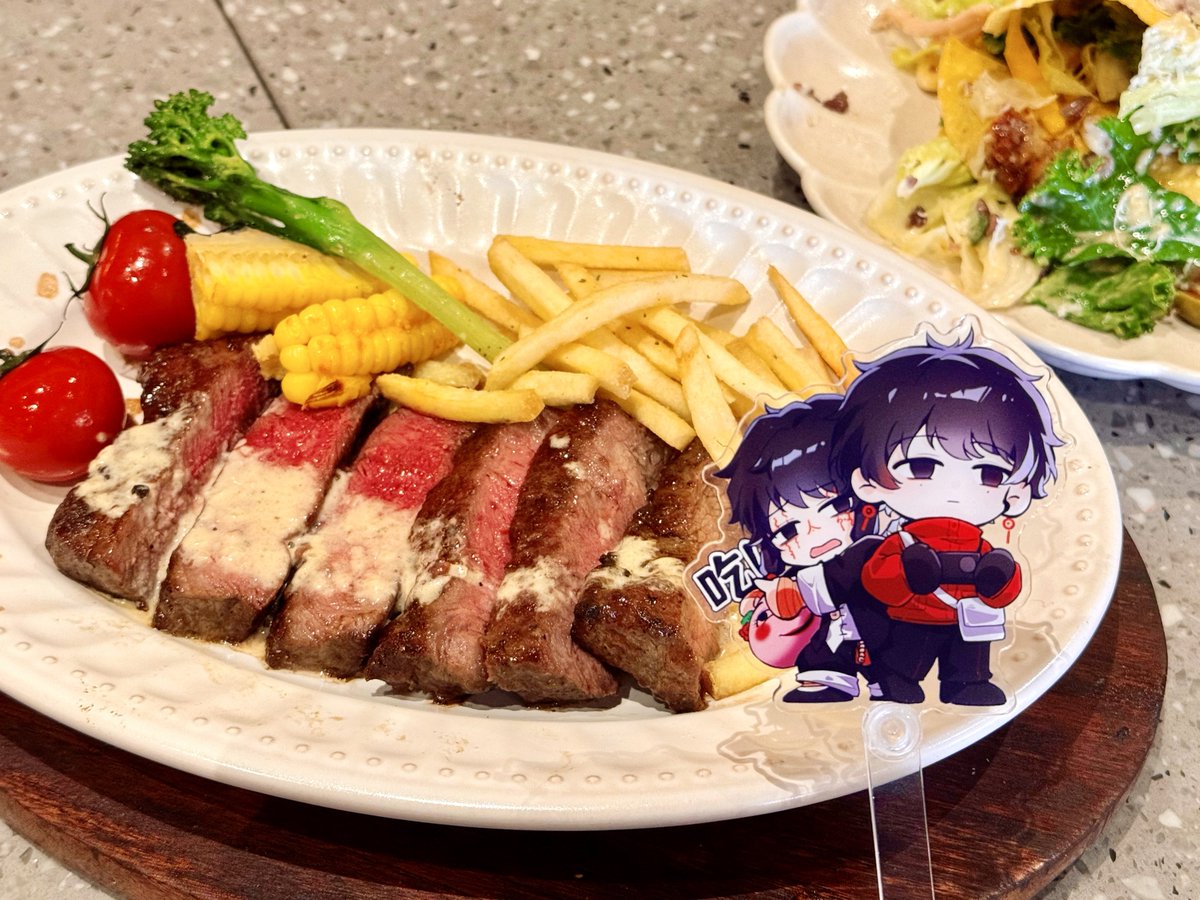 tenno_onnet's tweet photo. 友達と一緒にご飯を食べた
ステーキ🥩&amp;ローストチキン🍗 https://t.co/q9sxAc6omr