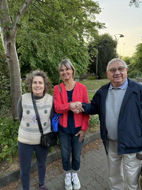 DigswellParish's tweet photo. Tracy Tann and Lucy Gravatt were sworn in as churchwardens @DigswellParish last night during a service at Hoddesdon. They were supported by Michael Barron who formally stepped down after serving for over a decade. He has been appointed as churchwarden emeritus. @diostalbans https://t.co/rgHkoPOaFm