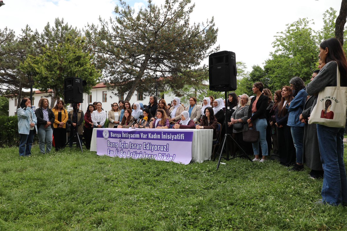 DEM Parti Amed Kadın Meclisi tweet media