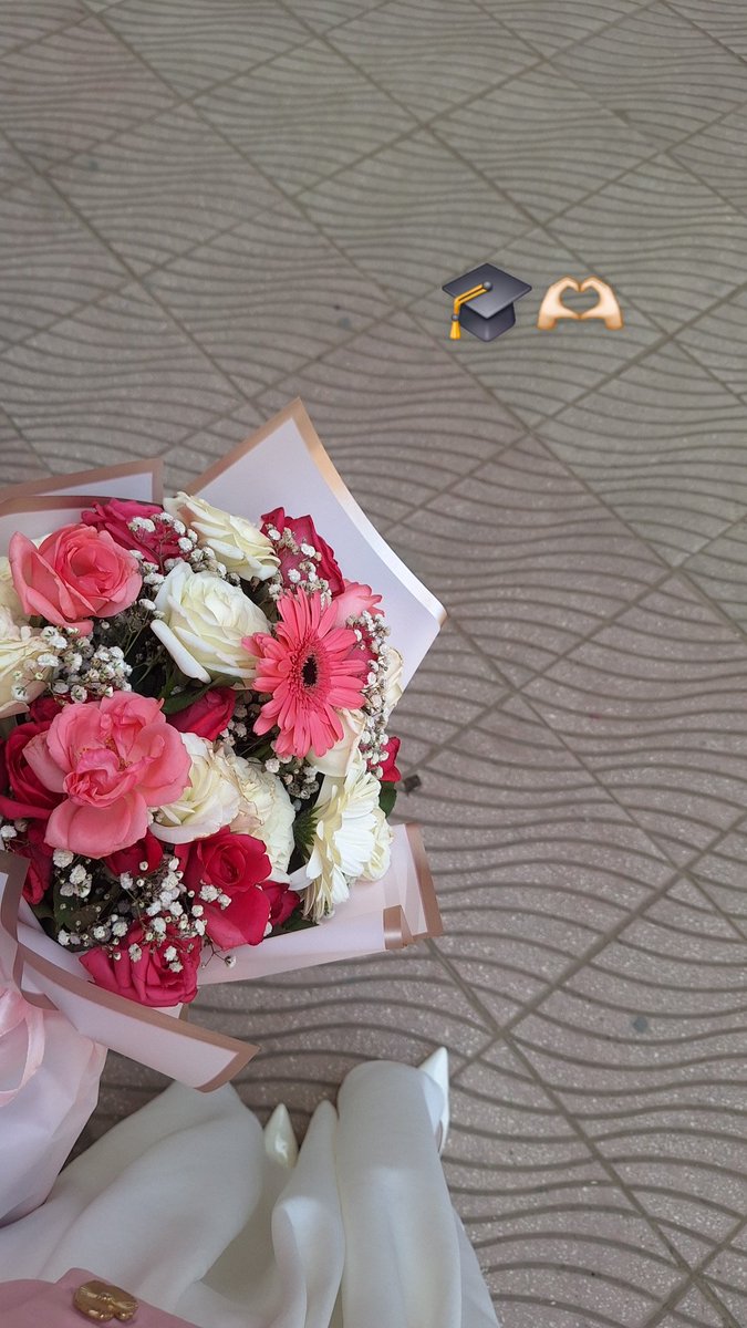 ุฅูู
ู๐๐ฉ๐ปโ๐ tweet media