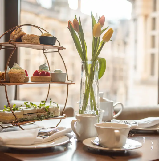 HiltonCambridge's tweet photo. ☕ From a morning pick‑me‑up to an afternoon moment of calm, nothing brings comfort quite like a perfectly brewed cup of tea.
Why not turn it into an Afternoon Tea experience and take a little time to pause, pour, and savour?#InternationalTeaDay #AfternoonTeaCambridge https://t.co/KEhnKjTxSl
