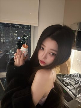 sujges's tweet photo. 我是许研，现在是晚上18:49分（限8小时）  给这条动态  点赞评论  029   全部Luo 照回复！不回复是小🐶📷 📷 🐶 https://t.co/lwDlJi2c77