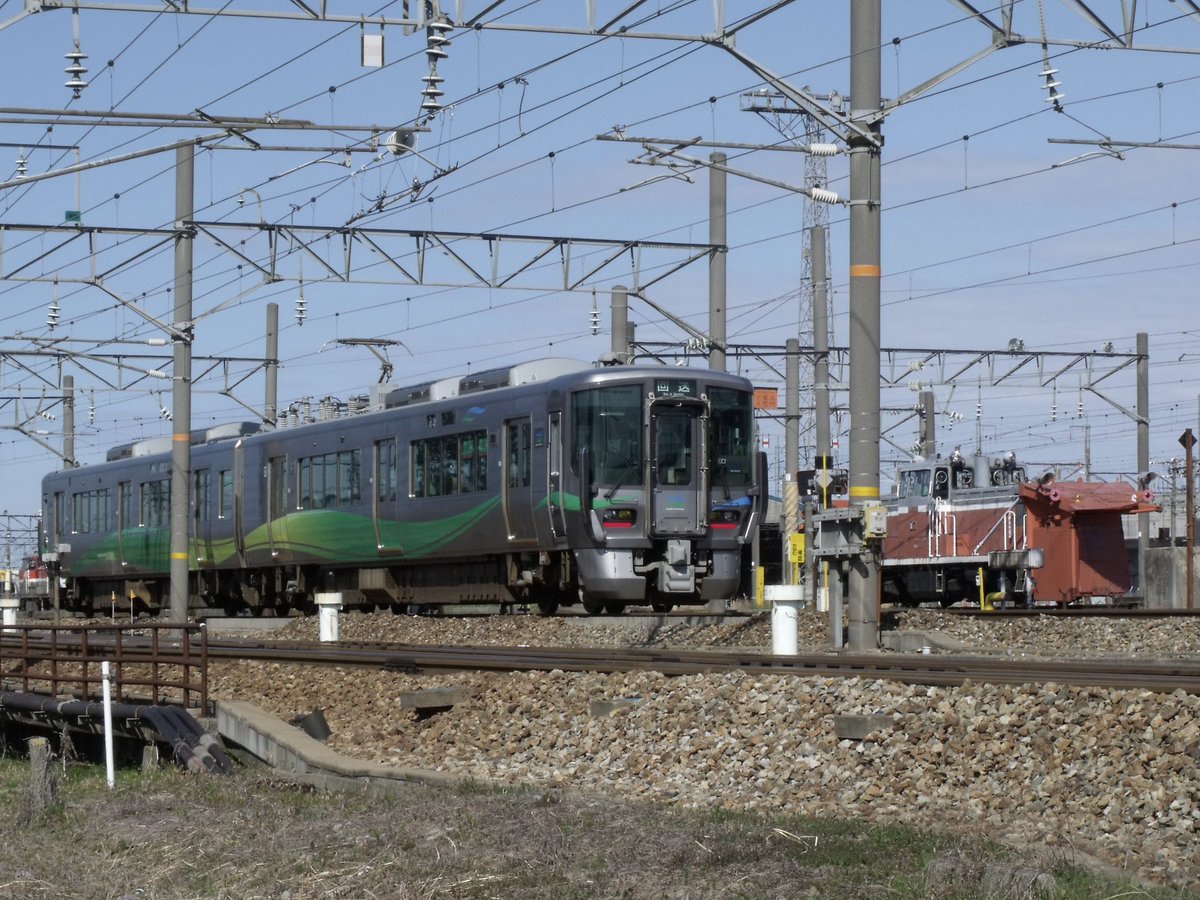 521系の日 あいの風とやま鉄道521系 色々並び①