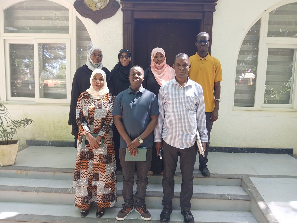 TAMWA_Zanzibar's tweet photo. Leo tarehe 21 Mei 2026, TAMWA-ZNZ imekutana na viongozi wa Chuo Kikuu cha Zanzibar (ZU) kwa ajili ya kujadili fursa za ushirikiano katika kuimarisha ushiriki wa vijana wa kike katika nafasi mbalimbali za uongozi.

Mkutano huo ni sehemu ya jitihada za kuendelea kujenga uelewa na ushirikiano wa pamoja katika kuwawezesha vijana wa kike kushiriki kikamilifu katika maendeleo na nafasi za uongozi.