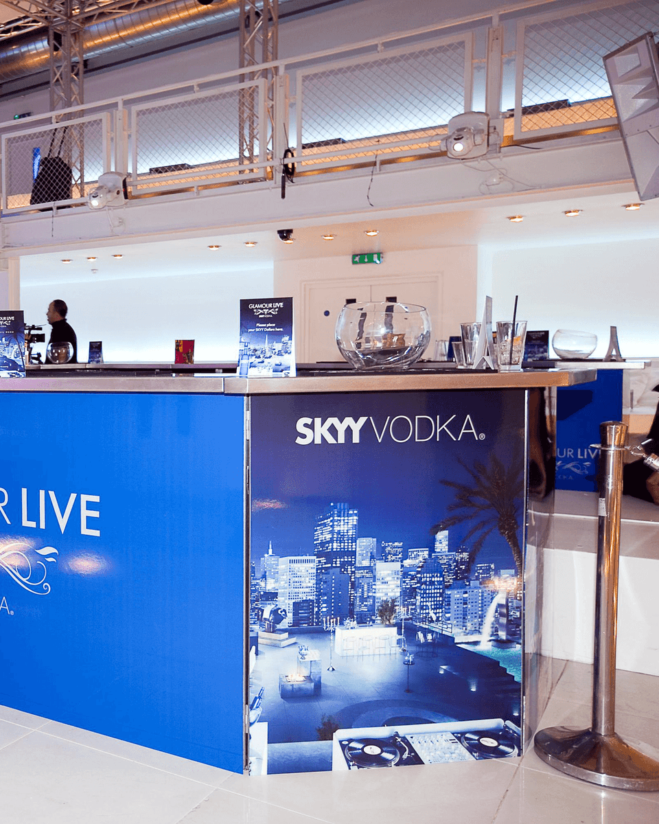 AceBarEvents's tweet photo. A premium bar hire is more than drinks. It's about expert bartenders, bespoke cocktails, stunning setups, and service that turns your event into a memorable occasion. That's what we do best.

Explore premier bespoke bar options https://t.co/AfTR9D0PHm https://t.co/rAawPU2OU4