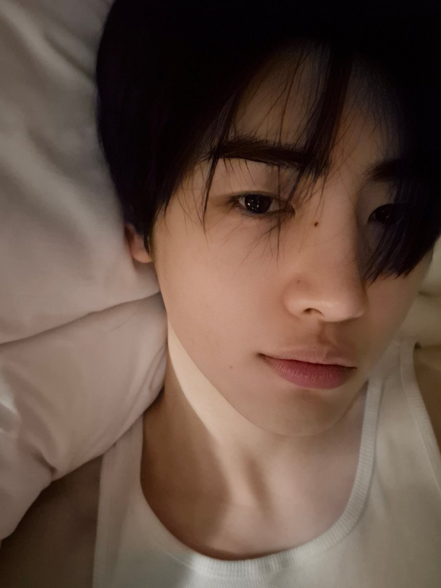 ❄️얼음별 tweet media