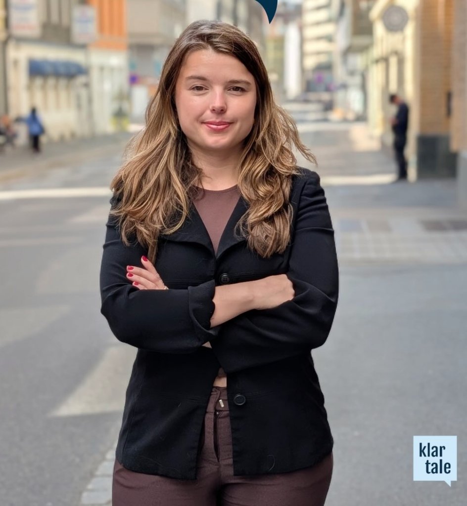 Helle Lyng Svends -Cockroach Janata Party tweet media