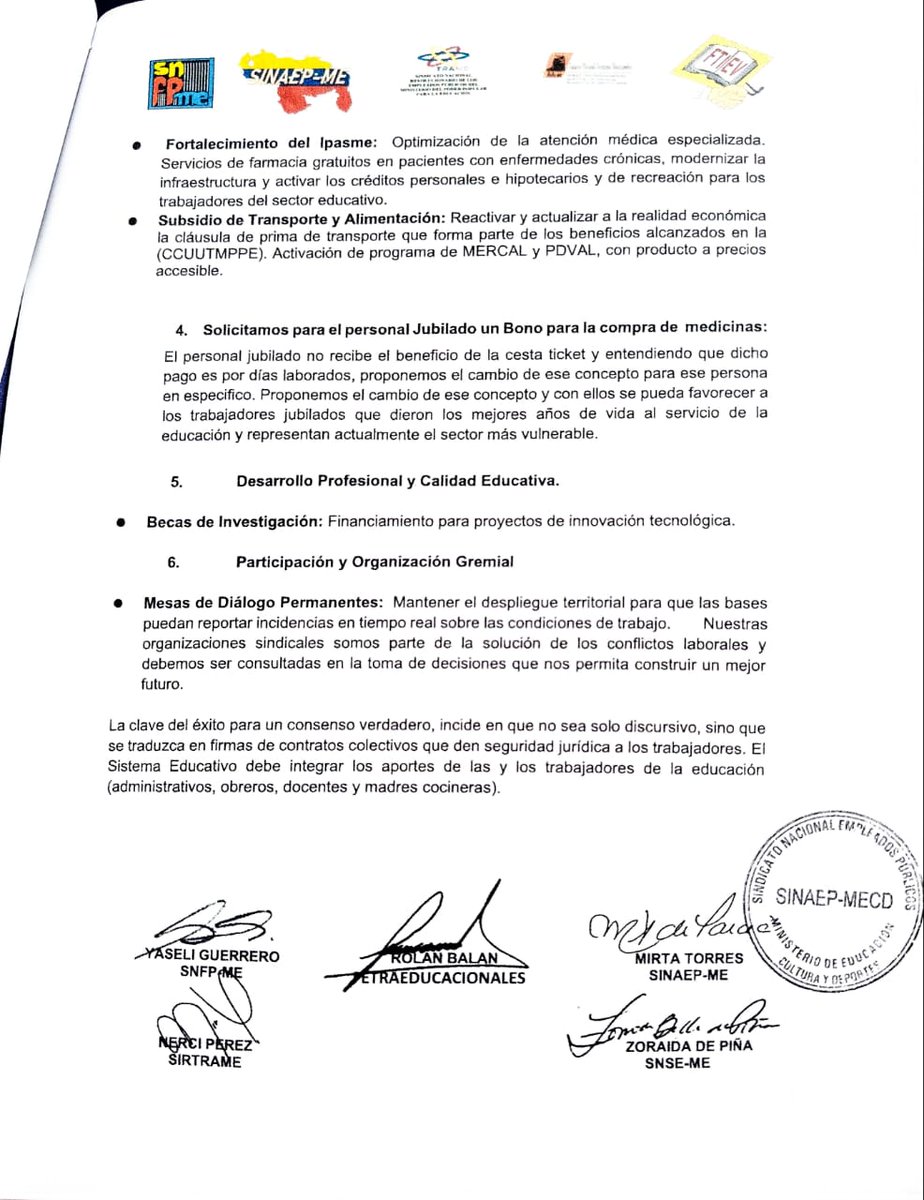 GremioDocente's tweet photo. Jubilados se arrecian contra el Ministerio de Trabajo y denuncian desigualdad de condiciones. Sin Cesta Ticket, salarios de hambre. https://t.co/x2R2KLwGPt