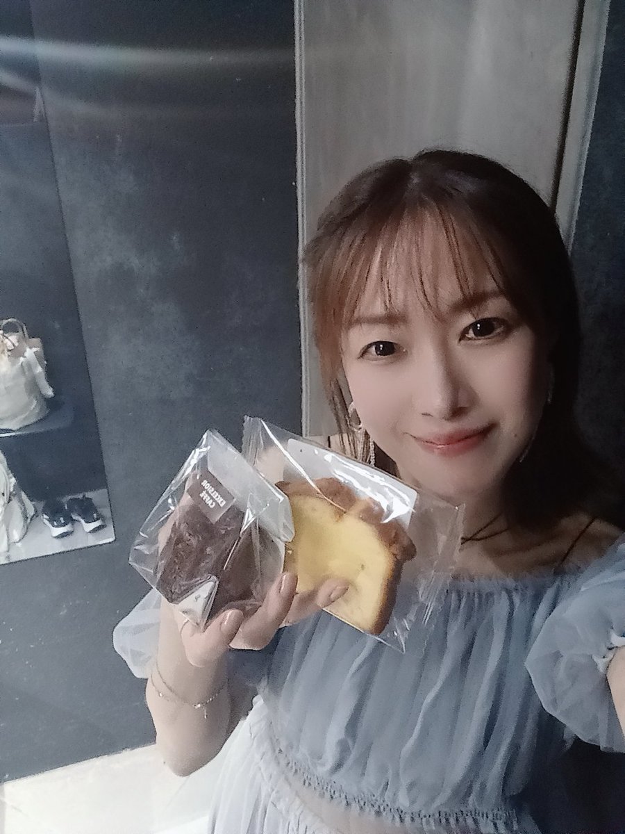 高山温子 tweet media