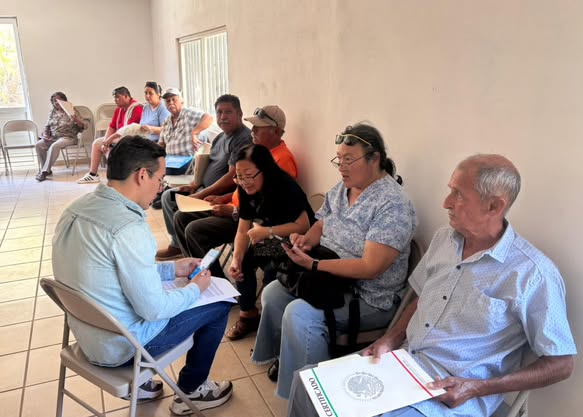 PAgraria's tweet photo. 📍 #BajaCaliforniaSur 

⚖️ En el Centro de Atención Agraria (CDAA), de Boca de la Sierra, en Los Cabos, se brindó atención y asesoría a diversos ejidos sobre actas de asamblea, convocatorias y representación legal ante el Tribunal Unitario Agrario. 

#AsesoríaJurídica #CDAA #RepresentaciónLegal