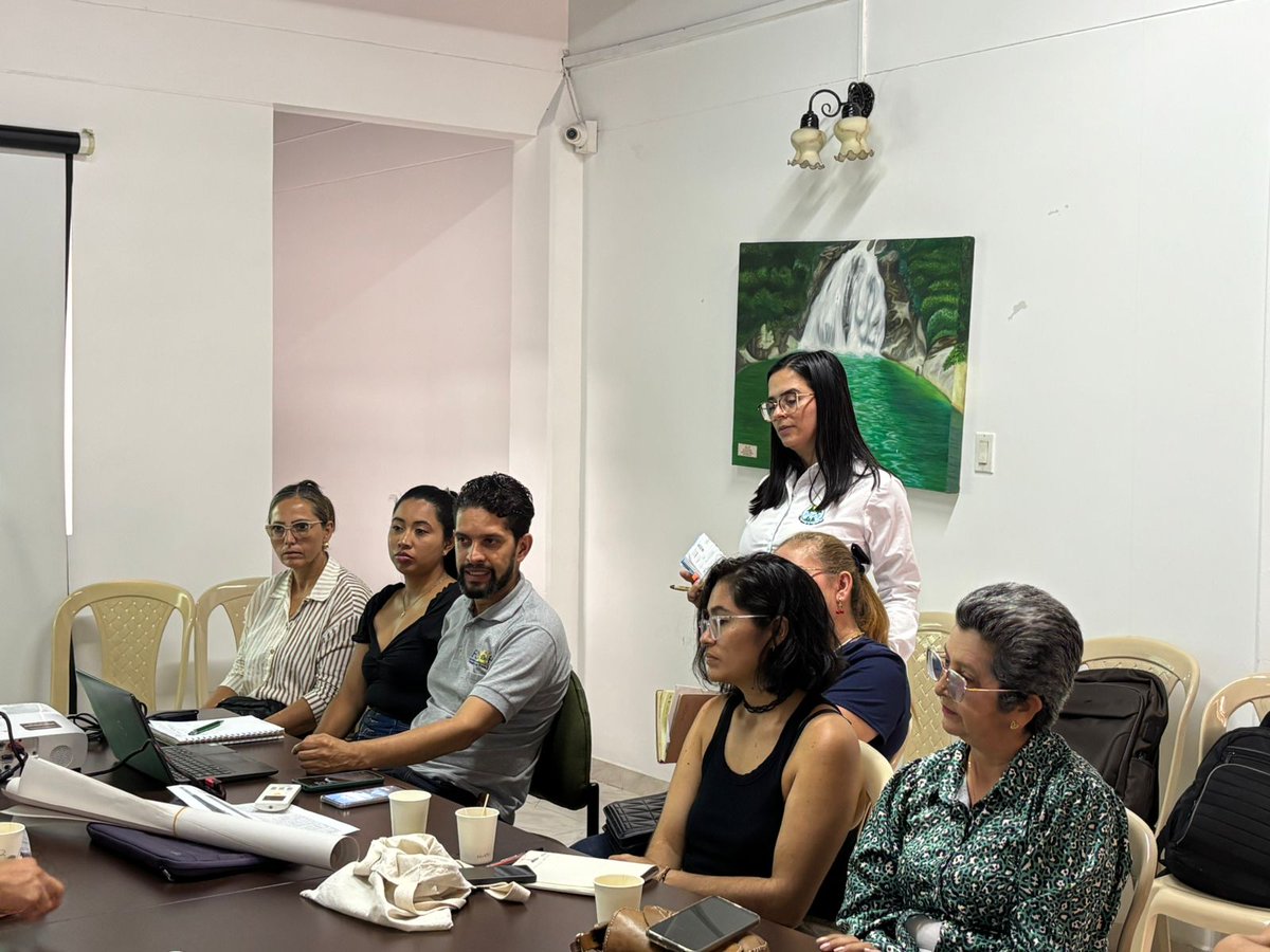 Fusoan's tweet photo. 🌱 La Mesa de Economía Solidaria de #SanLuis continúa fortaleciendo su trabajo colectivo.

En este encuentro avanzamos en la activación del plan de acción y en la construcción de la ruta de trabajo para el segundo semestre de 2026, definiendo apuestas y acciones conjuntas 🤝 https://t.co/U3hH4cmx1N