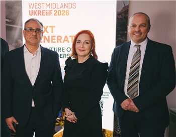 InvestWarks's tweet photo. West Midlands heads to #UKREiiF with bold message: UK growth starts here 🚀 Over £20bn #investment opportunities, £2bn funding &amp; major #infrastructure driving regeneration, jobs &amp; housing. Strong public-private partnership powering the region’s future 💼
https://t.co/jFSYQre1OO https://t.co/vjBDuliszx