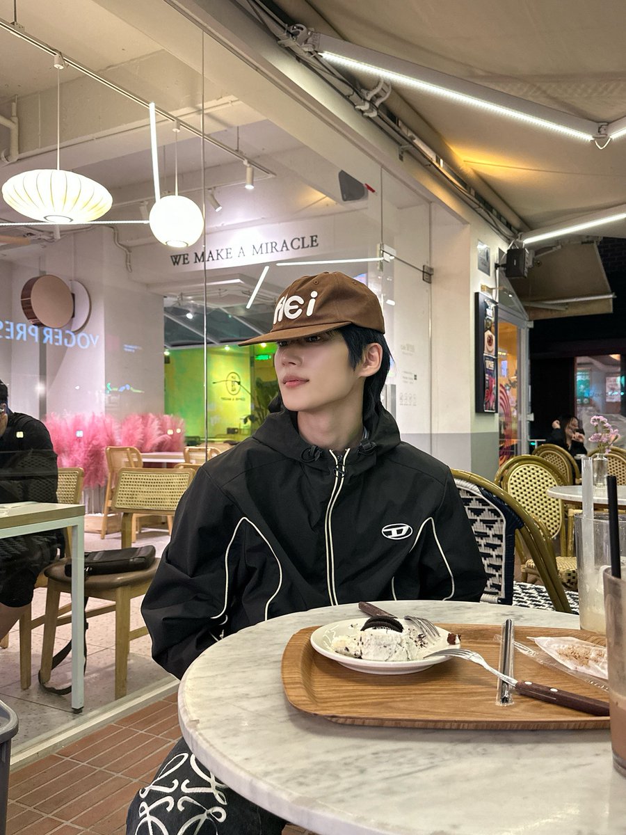 nicole : vanished 🎉 JAY DAY 🧛 enhypen is SEVEN tweet media