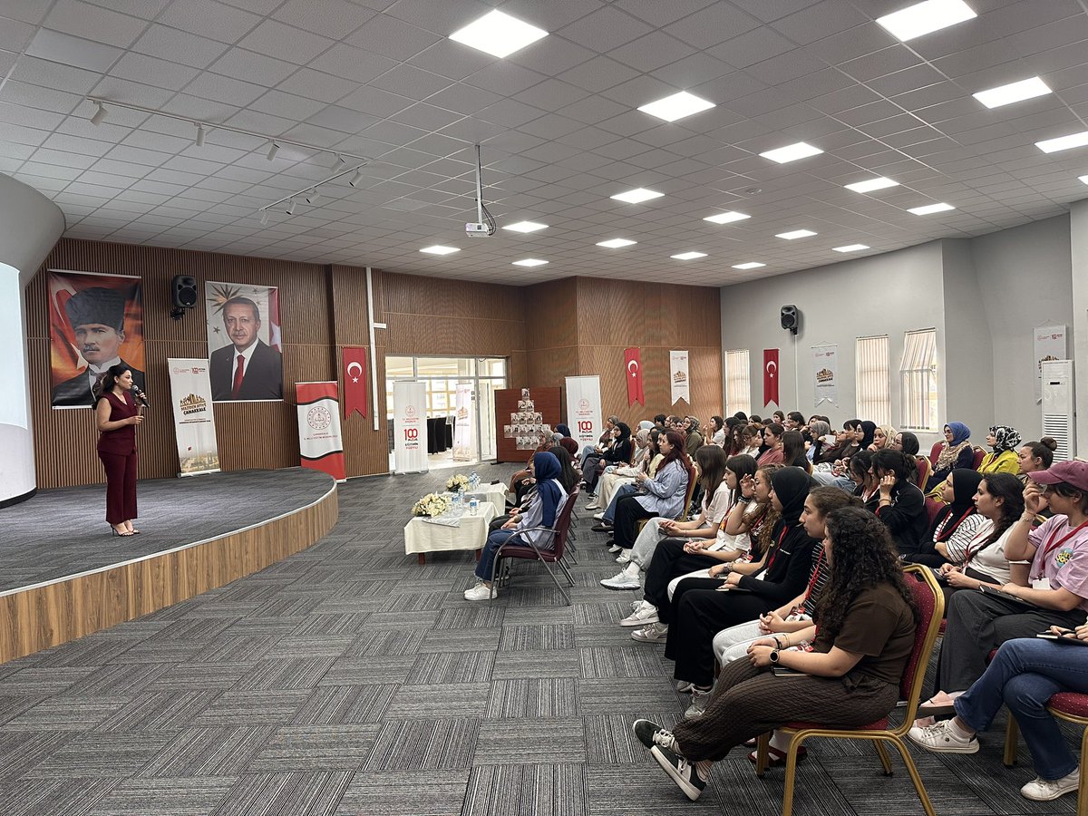 mebmazidenatiye's tweet photo. 📍Maziden Atiye Çanakkale

Öğrencilerimizin kişisel ve akademik gelişimlerini desteklemek amacıyla farklı konularda seminerler düzenledik.

📌 Geleceğin Meslekleri, Meslek Tercihleri ve Kariyer Planlama
📌 Çanakkale’den Kurtuluş Savaşına, Millî Mücadele ve Kurtuluş Savaşından 15 Temmuz’a Vatan Savunması
📌Aile İçi İletişim ve AkrabalıkBağlarımız

@tcbestepe 
@tcmeb 
@hasandogan 
@Yusuf__Tekin 
@CihadDemirli 
@bilalmacit 
@CelileErenOKTEN 
@farukyelkenci