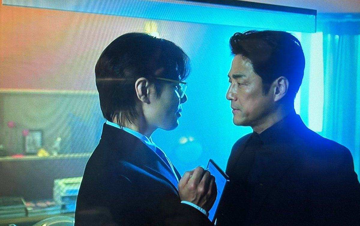 emmyraver's tweet photo. lee kyuhyung and ji jinhee actually did an age gap yaoi comedy drama last year.. their performances were enjoyable to watch BUT two of the supporting actors were so annoyingly over-the-top, acting genuinely SO cringe that it made the drama so hard to watch 😭 https://t.co/rRgwl2ItEu