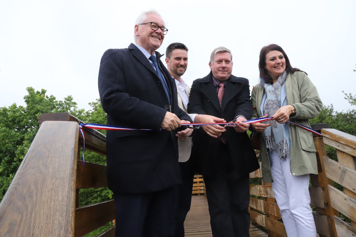 pasdecalais62's tweet photo. đ Comme un trait dâunion entre le #PasDeCalais et le Nord : la nouvelle passerelle du Croquart Ă #Clairmarais, inaugurĂ©e ce lundi
âčïž Un article Ă retrouver sur notre site : https://t.co/9pqWqy07fJ
@departement59 https://t.co/KSlfVUI7RS