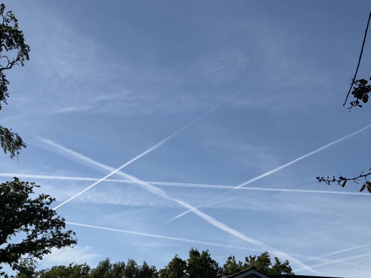 simontoleman's tweet photo. Sky above East Sussex right now, disgusting!!! This has got to stop @RupertLowe10 what’s your stance on this? https://t.co/VLUgUfLaou