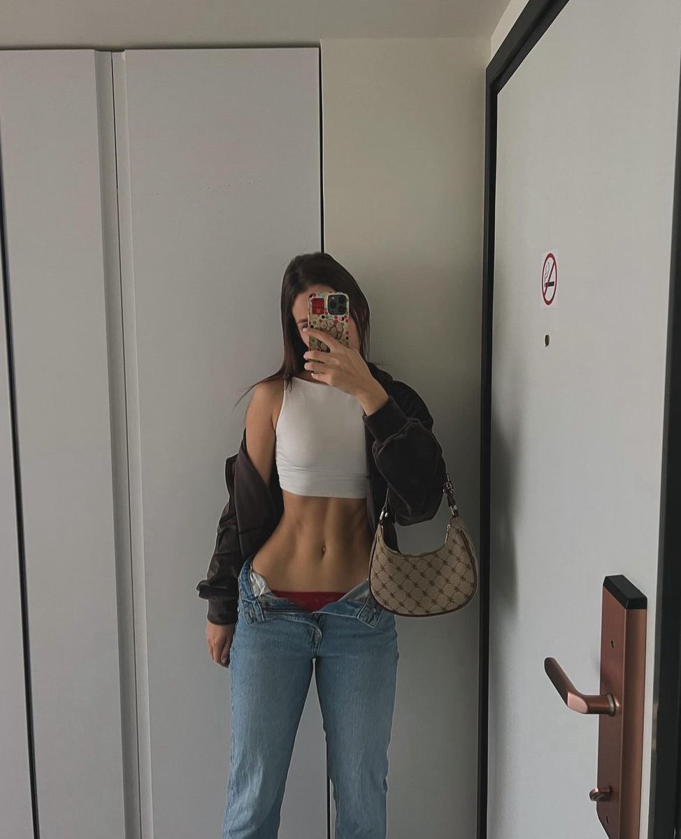 KittyMuv96711's tweet photo. Today outfit https://t.co/rCwqvbaQRP