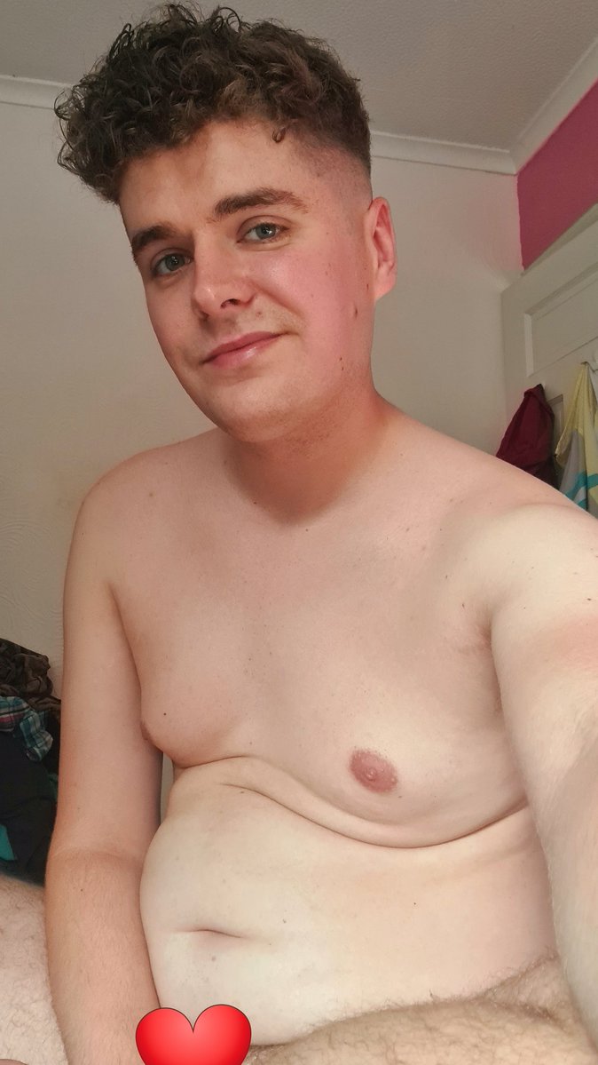 Soka (but obese af) 🔞🍩 tweet media