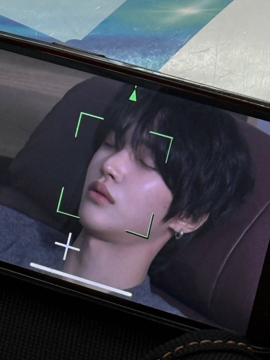 포코 tweet media