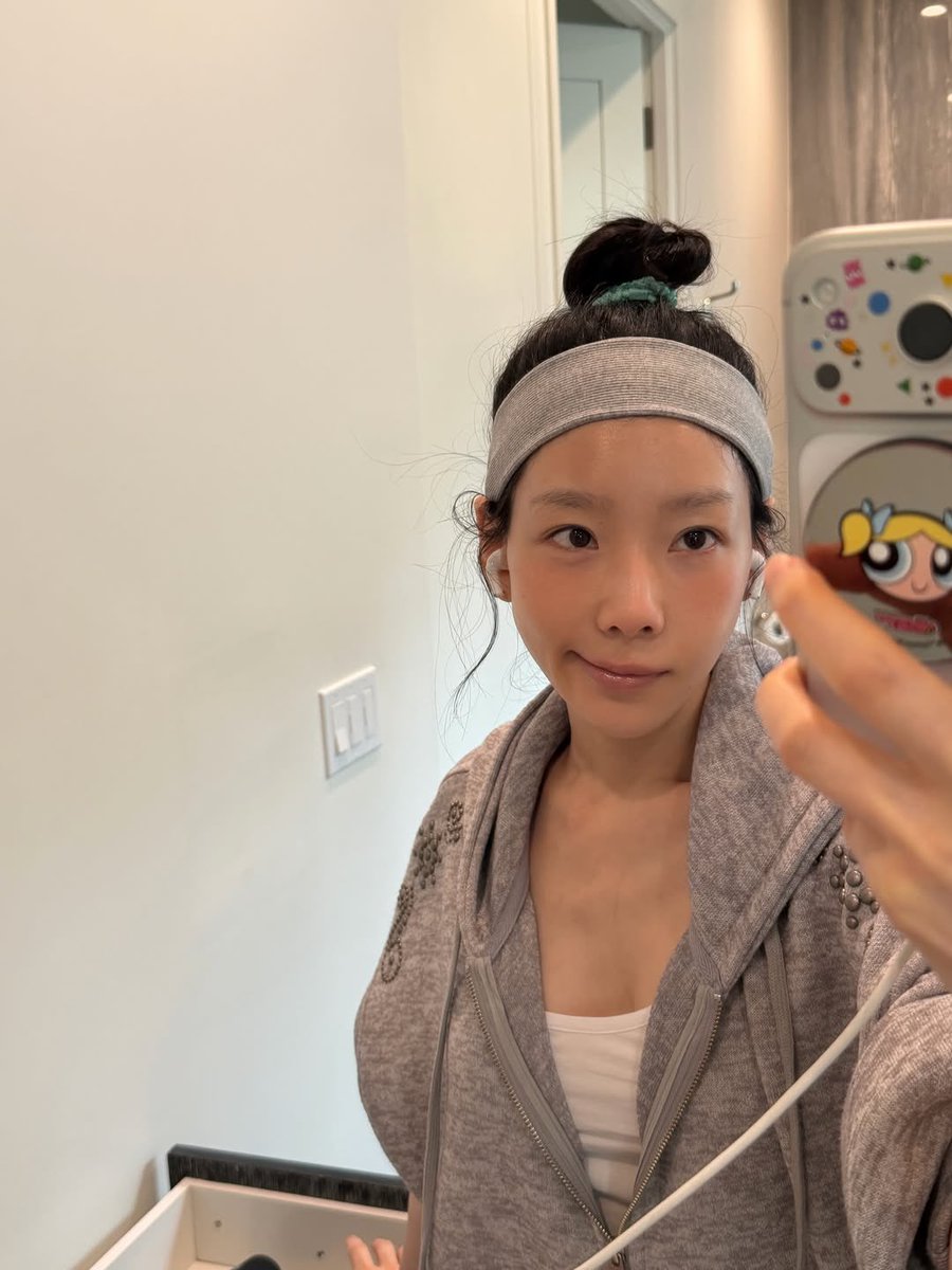 泰妍 tweet media
