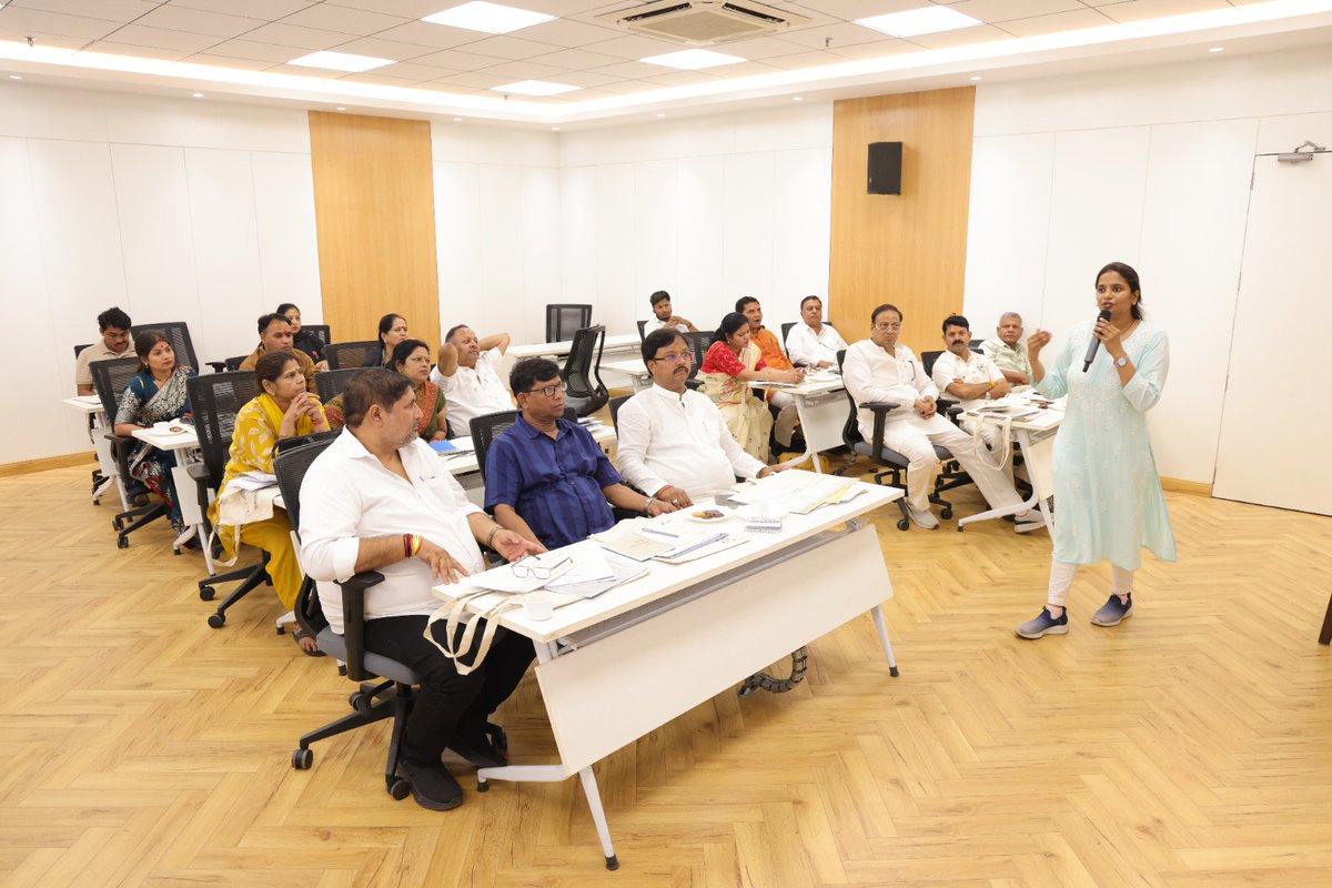 UTRI_upgov's tweet photo. नगर विकास विभाग, उत्तर प्रदेश एवं जनाग्रह के सहयोग से UTRI द्वारा आगरा एवं अलीगढ़ मंडल के जनप्रतिनिधियों हेतु 21–22 मई, 2026 को दो दिवसीय क्षमता संवर्धन प्रशिक्षण कार्यक्रम का शुभारंभ।

#UTRI #UrbanDevelopment #GoodGovernance #CapacityBuilding https://t.co/pKY7mC1Qia