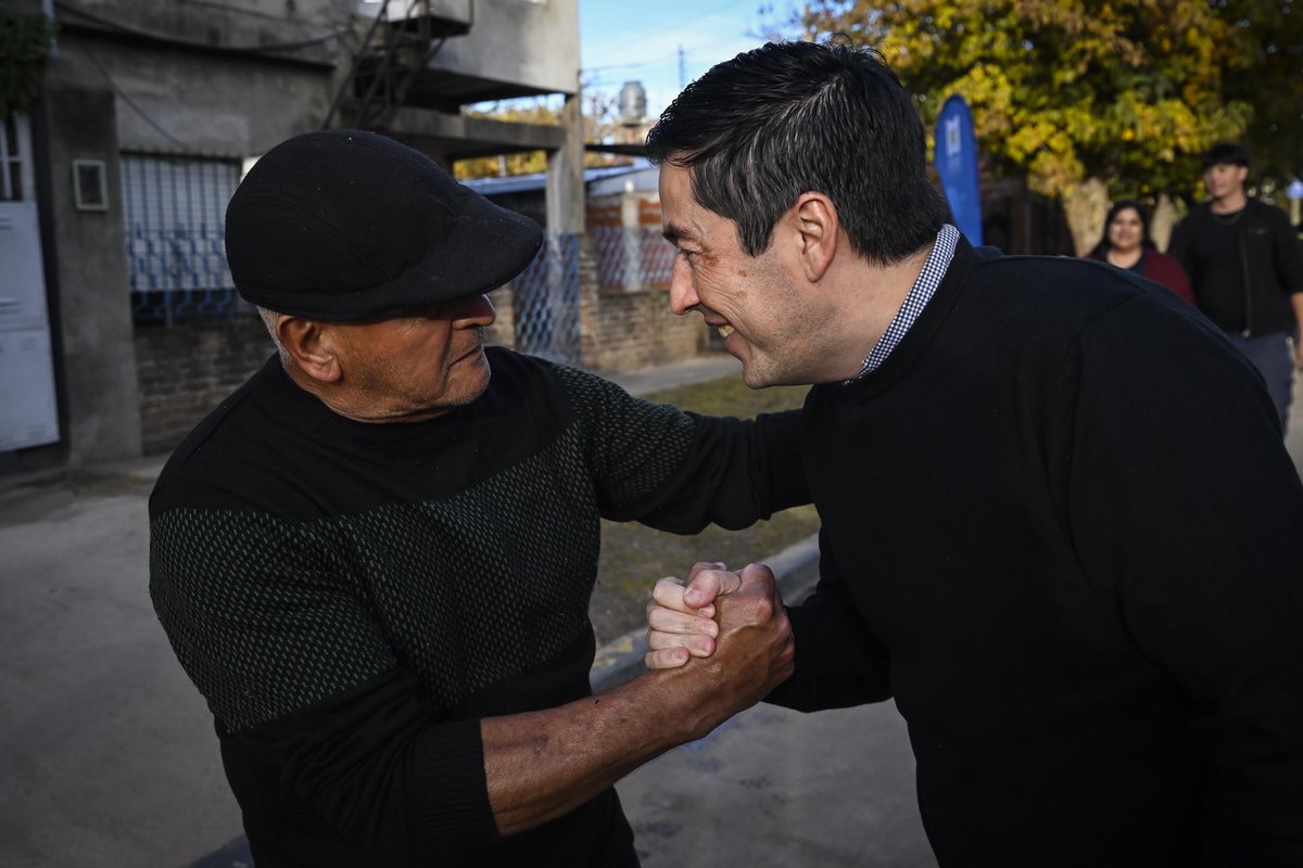 Nardini_Leo's tweet photo. Otra obra más con esfuerzo del @munimalvinas 💪🤝

En el barrio Iparraguirre de Tierras Altas inauguramos nuevas cuadras de pavimento sobre la calle Mascardi, entre Cuzco y Beltrán, como parte de un paquete de obras que estamos realizando con financiamiento íntegramente municipal.

Cuando los recursos se administran con responsabilidad, vuelven en obras concretas para la comunidad. Ese es el compromiso que asumimos y que seguimos cumpliendo en cada ciudad de #MalvinasArgentinas.