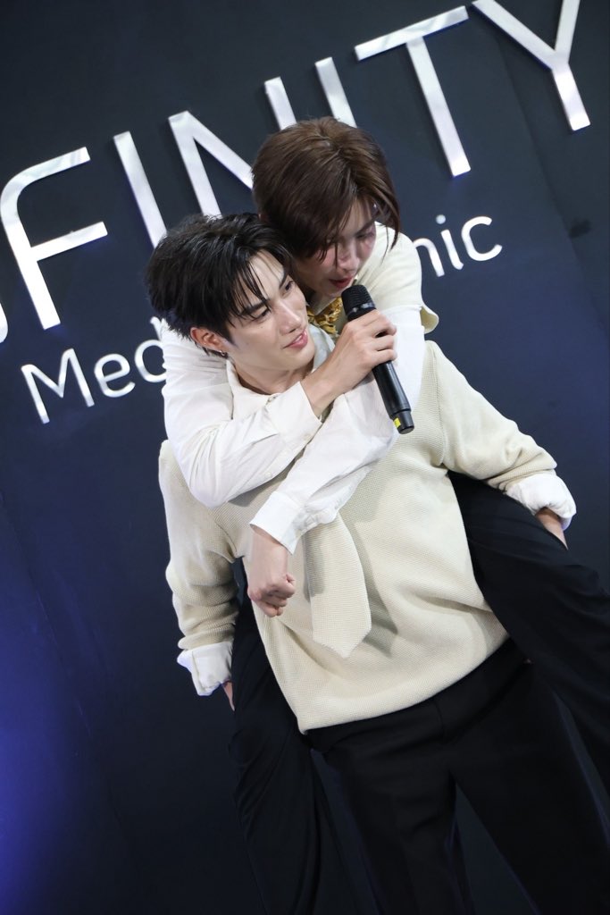 Central Rama 9 tweet media