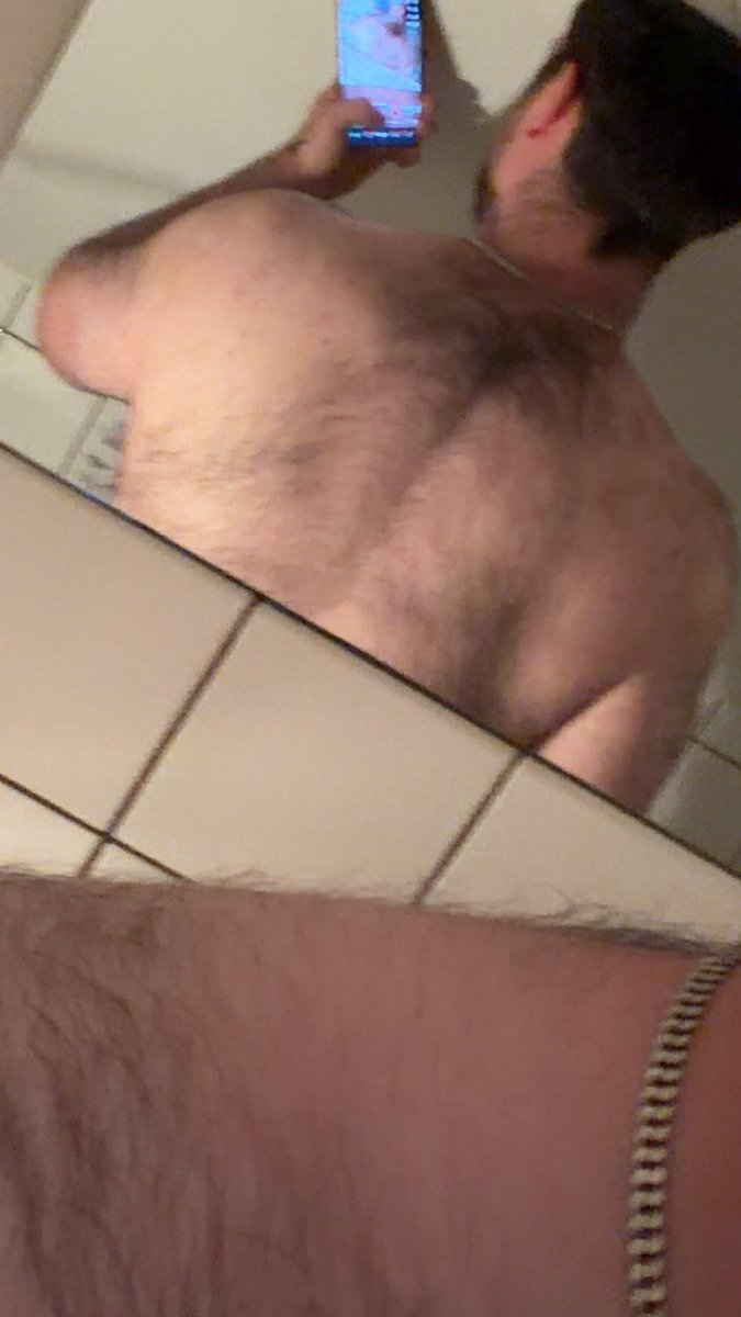 sensualtorture's tweet photo. Car and unfortunately a pic of my back https://t.co/1rJR5DxoVd