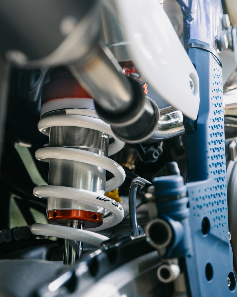 HQV_MotoUK's tweet photo. Up close and personal with a fully kitted out TE 250.
Lightweight and versatile. Complete your full potential. https://t.co/KHADFDV77J
#Husqvarna #RideHusqvarna #GoRide #Enduro #TE250 https://t.co/NmtscuifMi