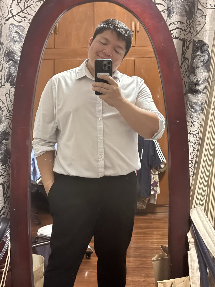 chubbyloccoph's tweet photo. Had a long day standing and socializing….. ubos battery. Goodnight buhay pa naman tayo https://t.co/PkdVUo2kVl