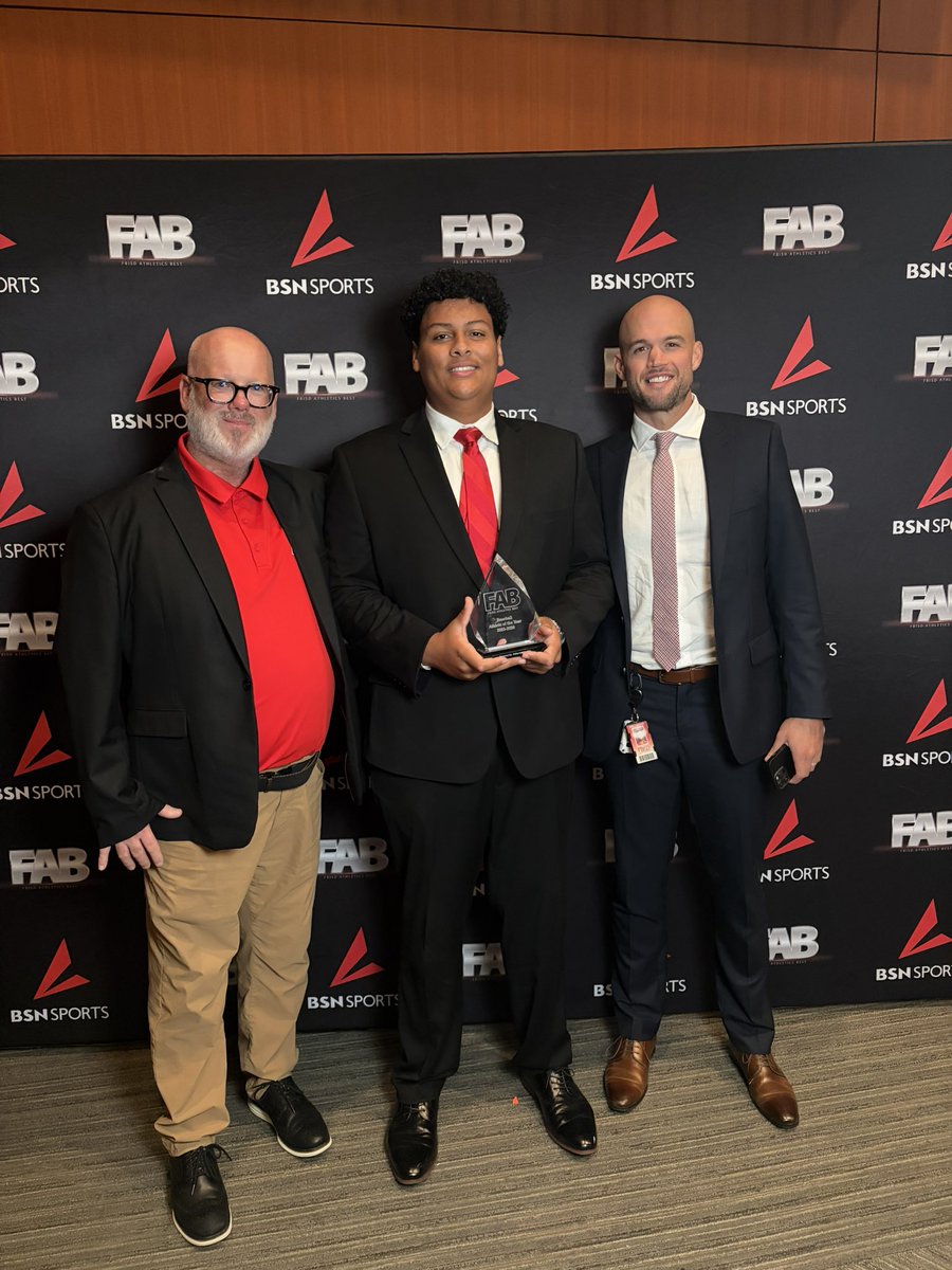 DHSAthletics550's tweet photo. Congratulations to our FAB winners of last night!! 🌟🌟🌟
• Baseball Athlete of the Year - Matthew Salgar ⚾️
• Swim &amp; Dive Female Athlete of the Year - Winnie Liu 🏊🏻‍♀️ 
• Student Manager of the Year - Alirah Ward 🏀 @FBISDAthletics @DHS_Vikings https://t.co/wvidMVuQF5